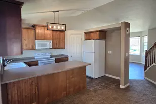 1186 N 2425 W, Layton, UT 84041 - Photo 6