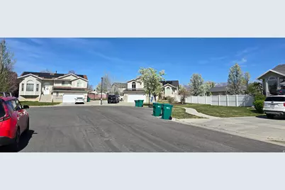1186 N 2425 W, Layton, UT 84041 - Photo 4
