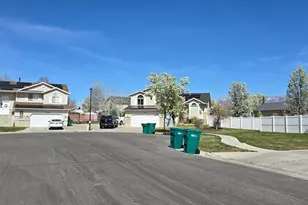 1186 N 2425 W, Layton, UT 84041 - Photo 4