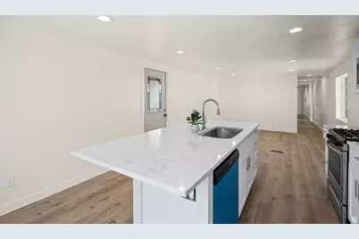 935 E 3000 N, Layton, UT 84040 - Photo 18