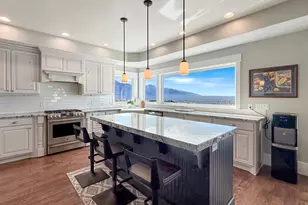 1113 W Fawn Dr N, Pleasant View, UT 84414 - Photo 6