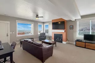 1113 W Fawn Dr N, Pleasant View, UT 84414 - Photo 28