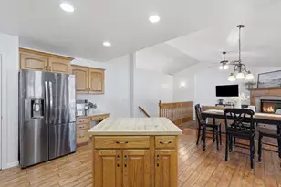 1468 N Flint Meadow Dr W, Kaysville, UT 84037 - Photo 32