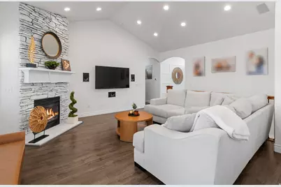 12638 S Bellagio Way, Herriman, UT 84096 - Photo 4