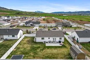 1269 E 500 S, Hyrum, UT 84319 - Photo 44