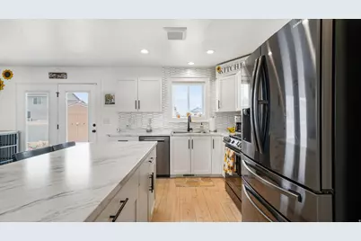 1269 E 500 S, Hyrum, UT 84319 - Photo 12