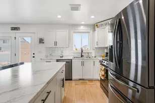 1269 E 500 S, Hyrum, UT 84319 - Photo 12