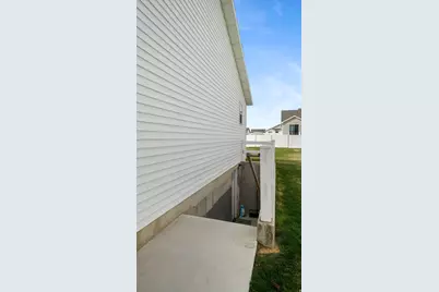 1269 E 500 S, Hyrum, UT 84319 - Photo 22