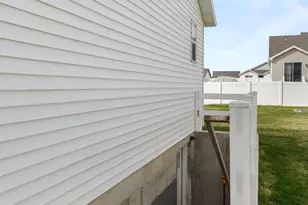 1269 E 500 S, Hyrum, UT 84319 - Photo 22