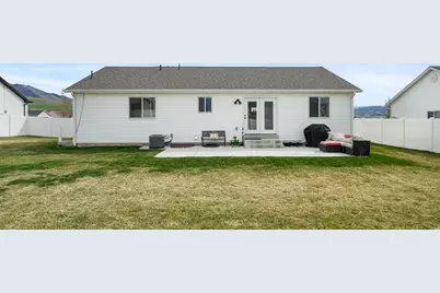 1269 E 500 S, Hyrum, UT 84319 - Photo 38
