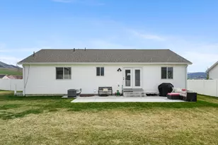 1269 E 500 S, Hyrum, UT 84319 - Photo 38