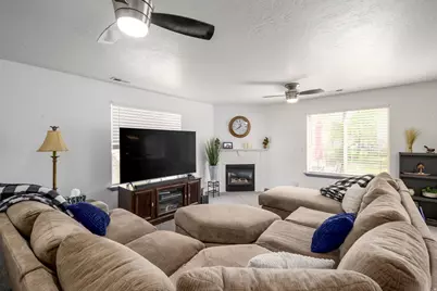 1735 Spring Creek Ranch Rd, Lehi, UT 84043 - Photo 4