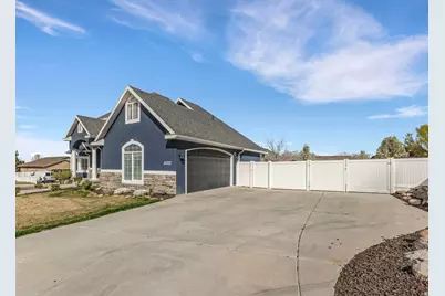 14227 S Arbor Rose Cir, Herriman, UT 84096 - Photo 2