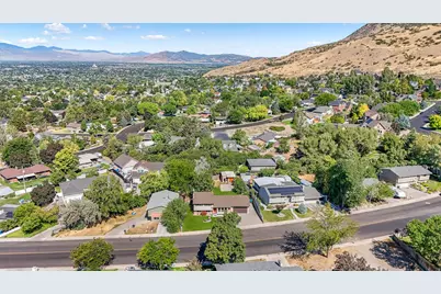 1085 E Grove Creek Dr N, Pleasant Grove, UT 84062 - Photo 6