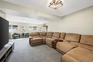 1085 E Grove Creek Dr N, Pleasant Grove, UT 84062 - Photo 10