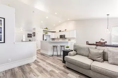 6627 W Valley Oak Dr S, West Jordan, UT 84081 - Photo 2