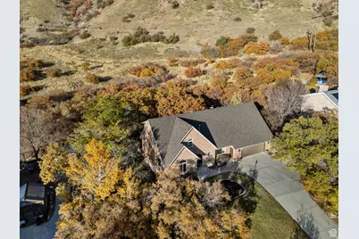 2078 E Spring Oaks Dr N, Springville, UT 84663 - Photo 2