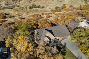 2078 E Spring Oaks Dr N, Springville, UT 84663 - Photo 2