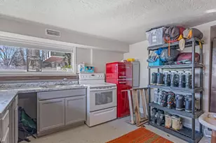 1125 S Custer Ave E, Ogden, UT 84404 - Photo 26