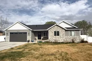 1033 S 100 W, Vernal, UT 84078 - Photo 1