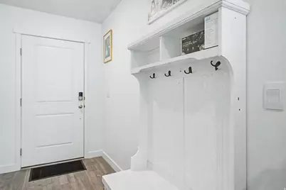1057 E Dory Boat Rd, Saratoga Springs, UT 84045 - Photo 6