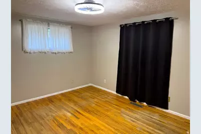 7346 S Cottonwood St, Midvale, UT 84047 - Photo 4