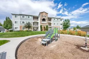 1823 N Crest Rd, Saratoga Springs, UT 84045 - Photo 2