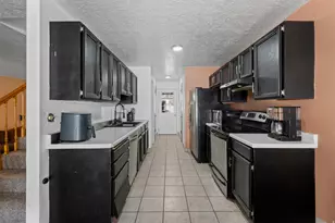 165 W Pheasantbrook Dr S, Centerville, UT 84014 - Photo 6