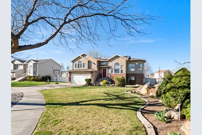 1424 W 1820 S, Woods Cross, UT 84087 - Photo 2