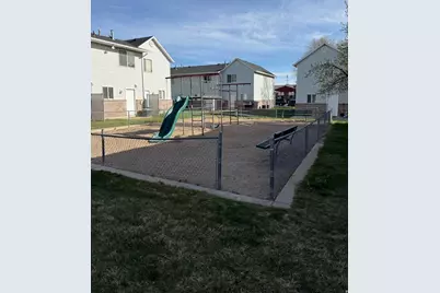 1427 W 1650 N #4, Layton, UT 84041 - Photo 6