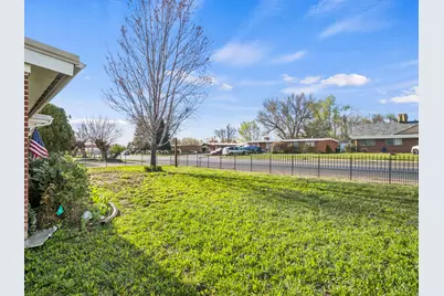 586 E Wasatch Dr N, Layton, UT 84041 - Photo 40