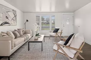 586 E Wasatch Dr N, Layton, UT 84041 - Photo 6