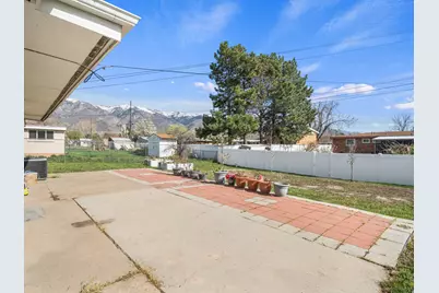 586 E Wasatch Dr N, Layton, UT 84041 - Photo 38