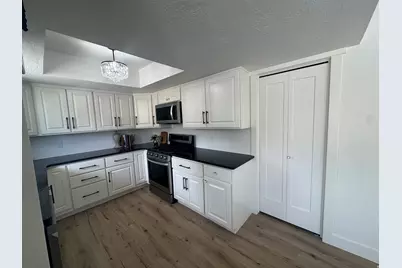 1107 E Brigadoon Ct, Holladay, UT 84117 - Photo 14