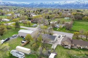 151 S 400 E, Hyrum, UT 84319 - Photo 36