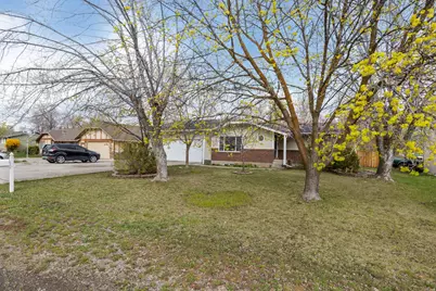 151 S 400 E, Hyrum, UT 84319 - Photo 6