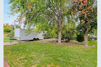 151 S 400 E, Hyrum, UT 84319 - Photo 16