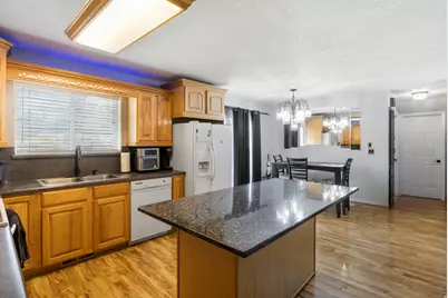 151 S 400 E, Hyrum, UT 84319 - Photo 12