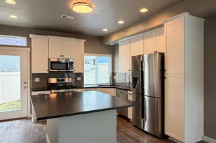 371 S 780 E, American Fork, UT 84003 - Photo 8