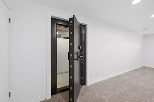 9483 S Overleigh Ct W, South Jordan, UT 84095 - Photo 36