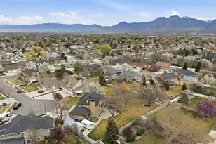 9483 S Overleigh Ct W, South Jordan, UT 84095 - Photo 40