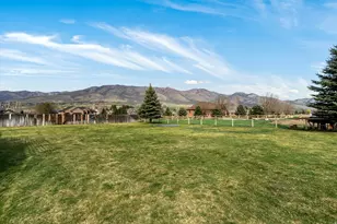 2444 N Sierra Dr, Eden, UT 84310 - Photo 30