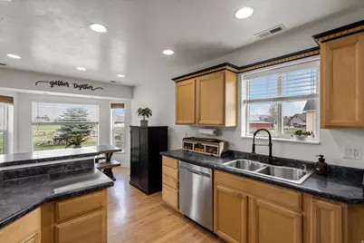 2444 N Sierra Dr, Eden, UT 84310 - Photo 6