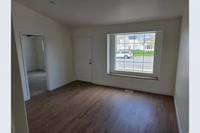 2023 N 1615 W, Clinton, UT 84015 - Photo 14