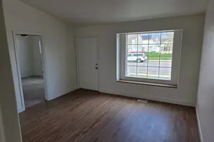 2023 N 1615 W, Clinton, UT 84015 - Photo 14