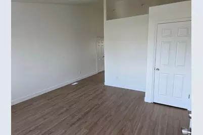 2023 N 1615 W, Clinton, UT 84015 - Photo 6
