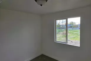 2023 N 1615 W, Clinton, UT 84015 - Photo 18