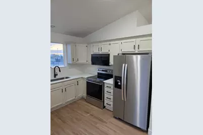 2023 N 1615 W, Clinton, UT 84015 - Photo 10