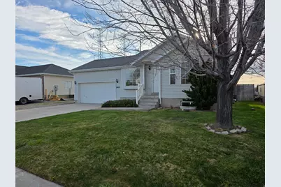 2023 N 1615 W, Clinton, UT 84015 - Photo 2