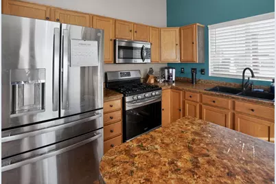 9091 S Crystal Vista Ln, West Jordan, UT 84088 - Photo 22